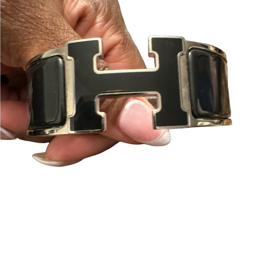Hermès Clic Clac H Bracelet – Black Enamel PM (Wide) - Picture 3 of 8